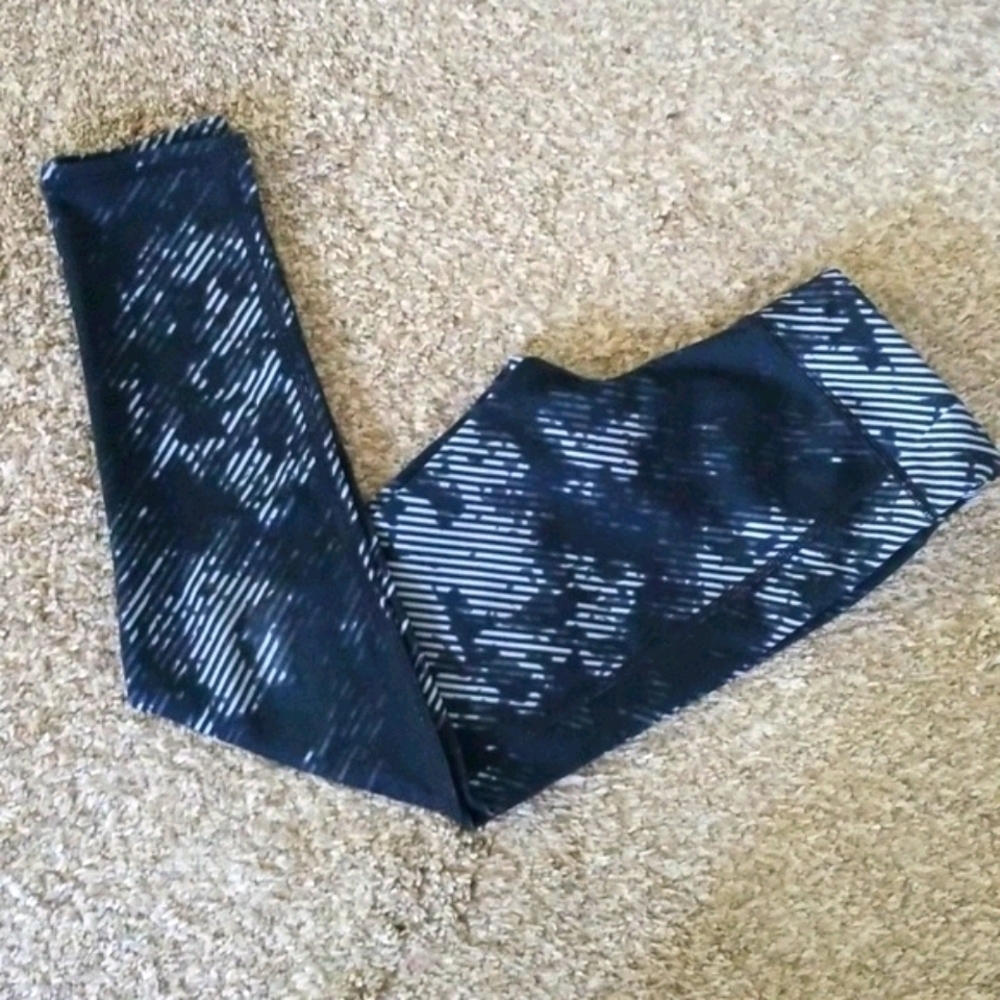 Old Navy Active Athletic Pants - Picture 3 of 5